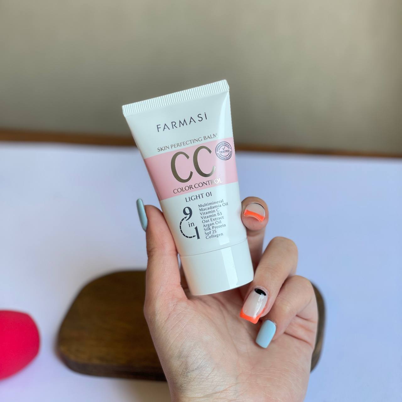 photo_5789586125571083055_y